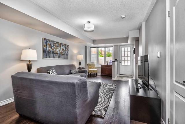 4401 - 2420 Baronwood Dr, Townhouse with 3 bedrooms, 3 bathrooms and 2 parking in Oakville ON | Image 6