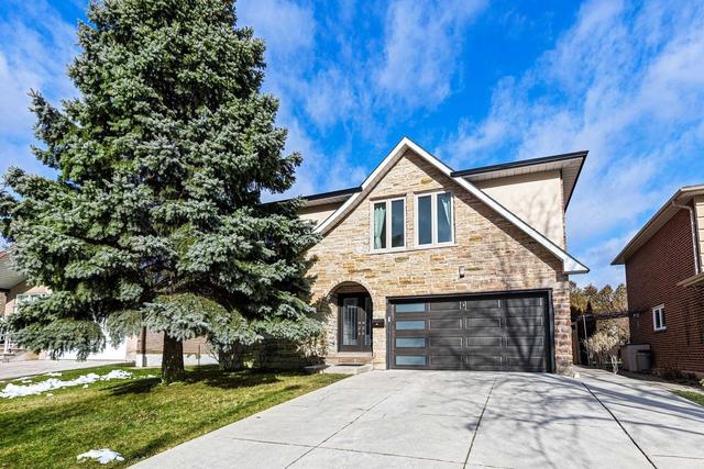 2393 Chilsworthy Ave, House detached with 3 bedrooms, 4 bathrooms and 6 parking in Mississauga ON | Image 1