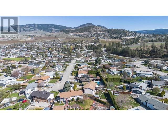 225 Jupiter Road, House detached with 5 bedrooms, 2 bathrooms and 8 parking in Kelowna BC | Image 5