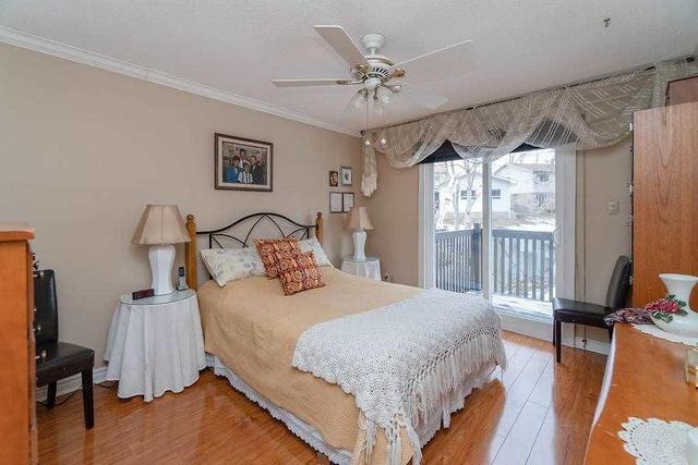 90 Centre St N, House semidetached with 3 bedrooms, 2 bathrooms and 4 parking in Brampton ON | Image 11