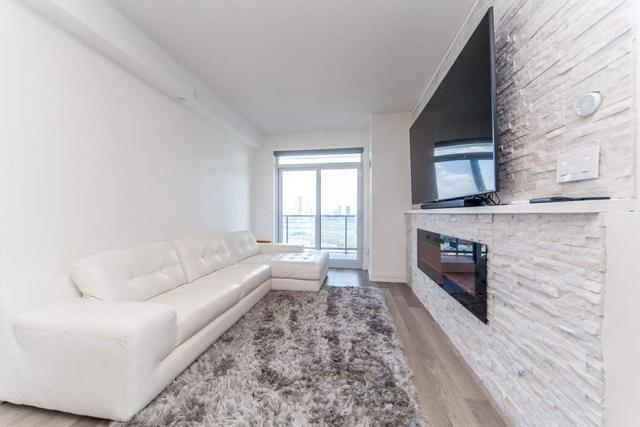 1902 - 3700 Highway 7, Condo with 2 bedrooms, 2 bathrooms and 1 parking in Vaughan ON | Image 4