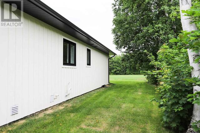 100 Crimson Ridge Dr, House detached with 3 bedrooms, 3 bathrooms and null parking in Sault Ste. Marie ON | Image 44