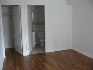 833 - 111 Elizabeth St, Condo with 2 bedrooms, 2 bathrooms and 1 parking in Toronto ON | Image 6