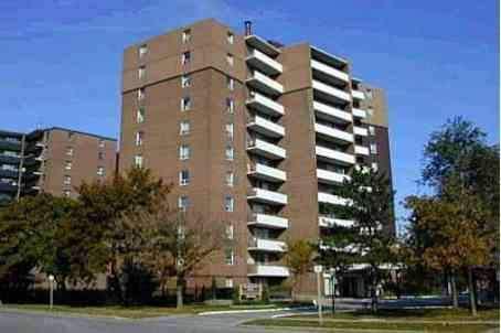 404 - 3105 Queen Frederica Dr, Condo with 1 bedrooms, 1 bathrooms and 1 parking in Mississauga ON | Image 1