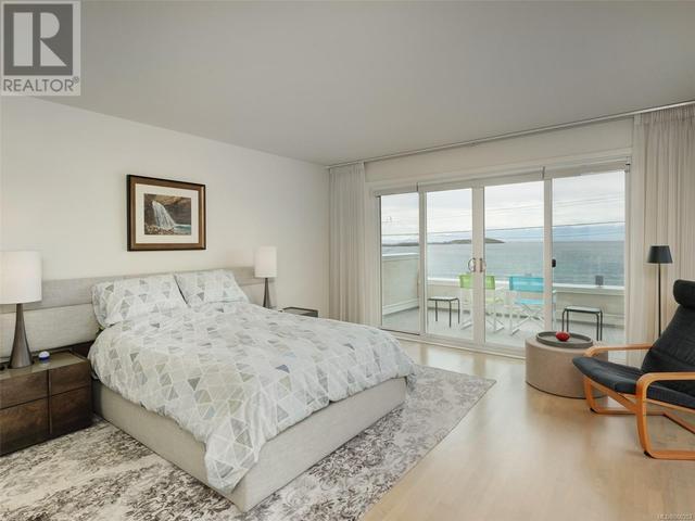 453 Oliver St, House detached with 5 bedrooms, 4 bathrooms and 4 parking in Oak Bay BC | Image 23