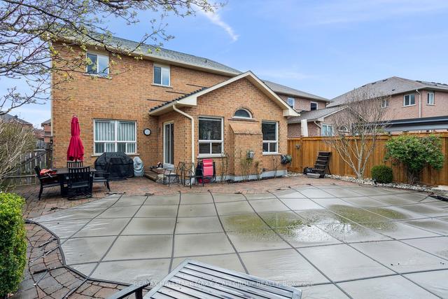 2211 Stratus Dr, House detached with 4 bedrooms, 4 bathrooms and 4 parking in Oakville ON | Image 33