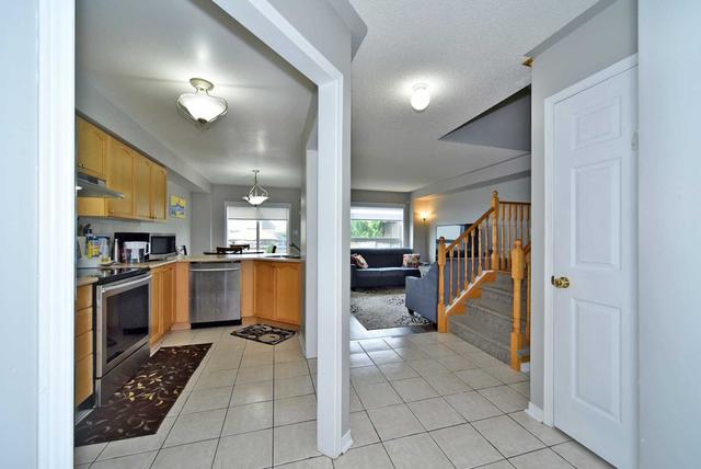 63 Candlebrook Dr, House attached with 3 bedrooms, 3 bathrooms and 3 parking in Whitby ON | Image 27