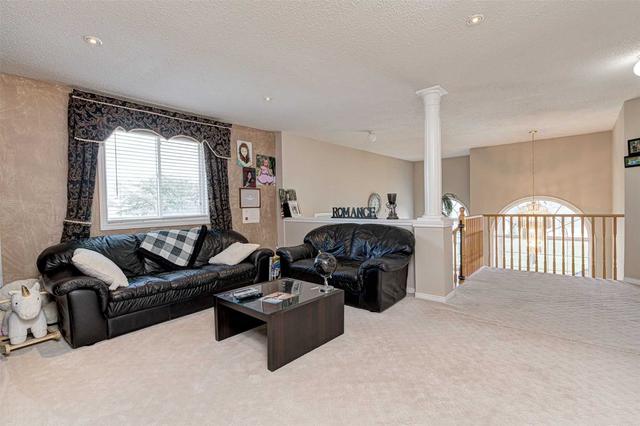 163 Moorland Cres, House detached with 3 bedrooms, 4 bathrooms and 4 parking in Hamilton ON | Image 13