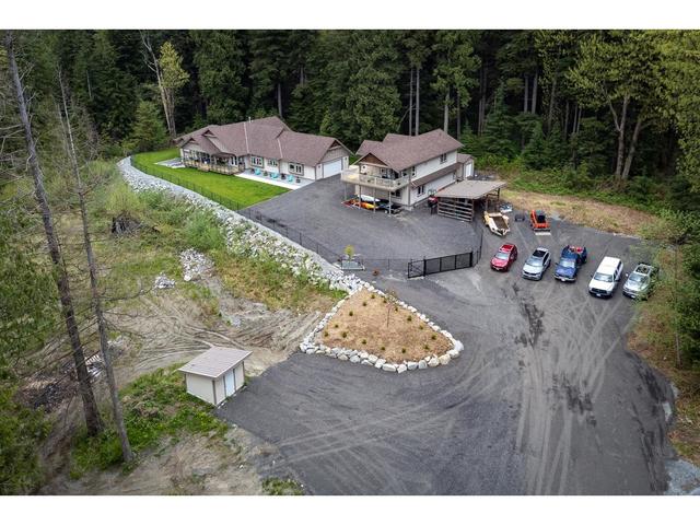12156 Bell Street, House detached with 6 bedrooms, 5 bathrooms and 12 parking in Mission BC | Image 37