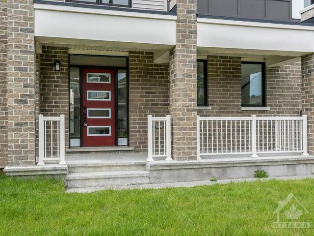 126 Reliance Ridge, House detached with 4 bedrooms, 3 bathrooms and 4 parking in Ottawa ON | Image 3