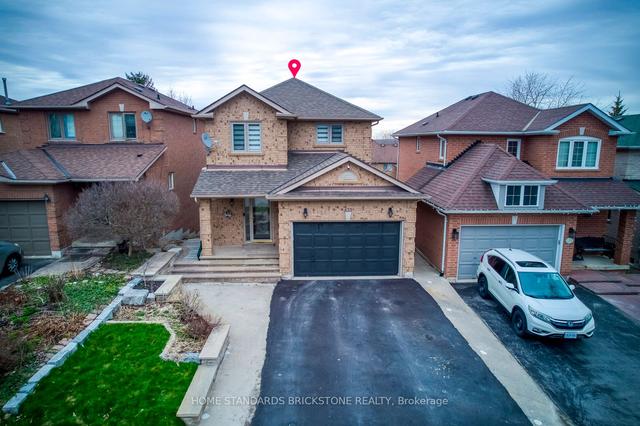 423 Carruthers Ave, House detached with 3 bedrooms, 2 bathrooms and 3.5 parking in Newmarket ON | Image 1