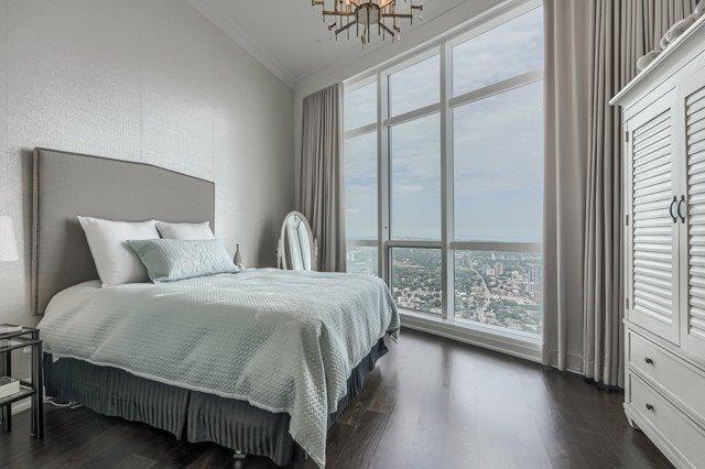 7907 - 388 Yonge St, Condo with 2 bedrooms, 3 bathrooms and 2 parking in Toronto ON | Image 19