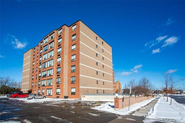 402 - 99 Donn Avenue, Condo with 2 bedrooms, 2 bathrooms and 1 parking in Hamilton ON | Image 2