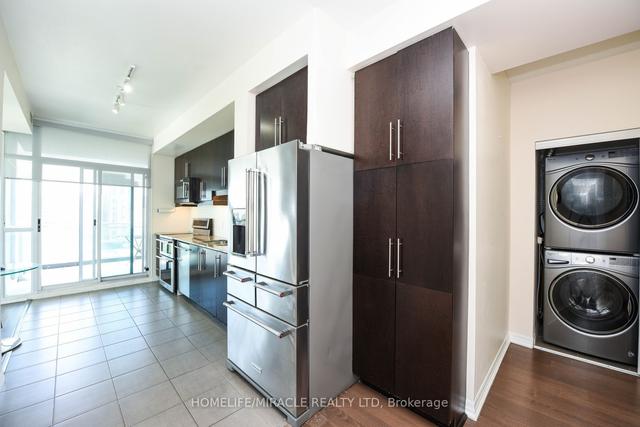 1202 - 223 Webb Dr, Condo with 2 bedrooms, 2 bathrooms and 1 parking in Mississauga ON | Image 10
