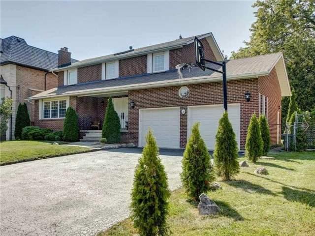 36 Lawnview Dr, House detached with 3 bedrooms, 4 bathrooms and 4 parking in Toronto ON | Image 2