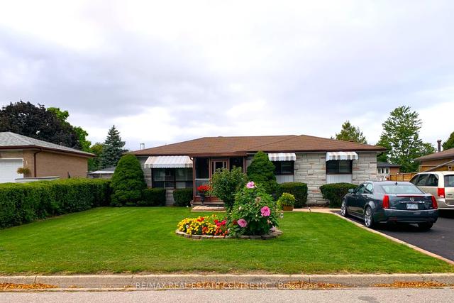 49 Belmont Dr, House detached with 3 bedrooms, 2 bathrooms and 4 parking in Brampton ON | Image 34