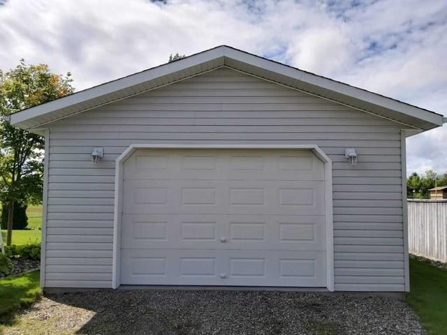 2430 Dragon View Pl, House detached with 3 bedrooms, 3 bathrooms and 12 parking in Cariboo A BC | Image 16