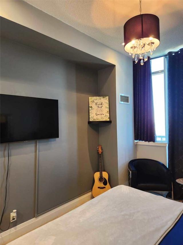 uph 07 - 90 Absolute Ave, Condo with 2 bedrooms, 2 bathrooms and 1 parking in Mississauga ON | Image 24