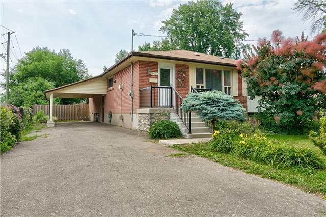 2402 Belyea St, House semidetached with 3 bedrooms, 2 bathrooms and 5 parking in Oakville ON | Image 1