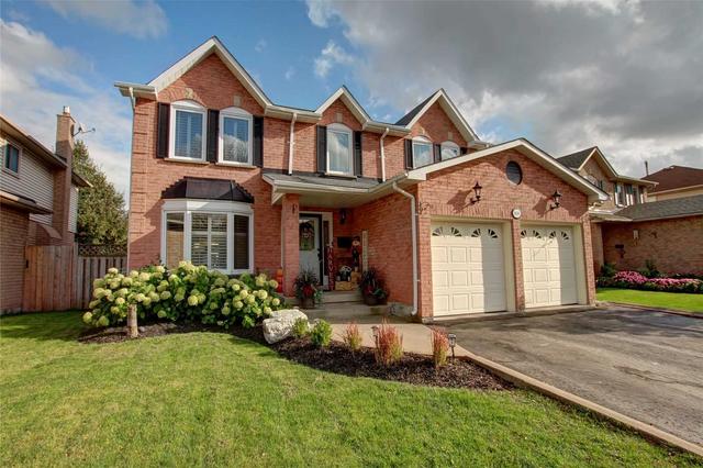 2445 Butternut Cres, House detached with 4 bedrooms, 4 bathrooms and 4 parking in Burlington ON | Image 1