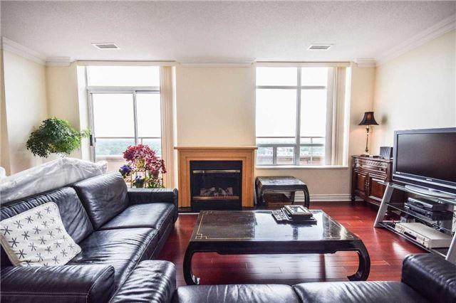 Uph1 - 2 Clairtrell Rd, Condo with 3 bedrooms, 2 bathrooms and 1 parking in Toronto ON | Image 5