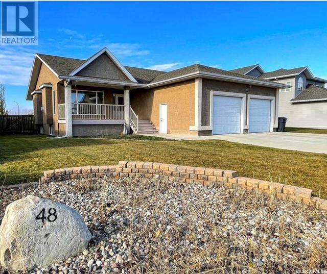 48 Gibson Street, House detached with 4 bedrooms, 3 bathrooms and null parking in Meadow Lake SK | Image 1