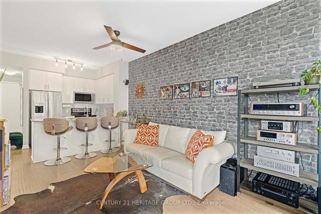409 - 111 Worsley St, Condo with 1 bedrooms, 1 bathrooms and 1 parking in Barrie ON | Image 3
