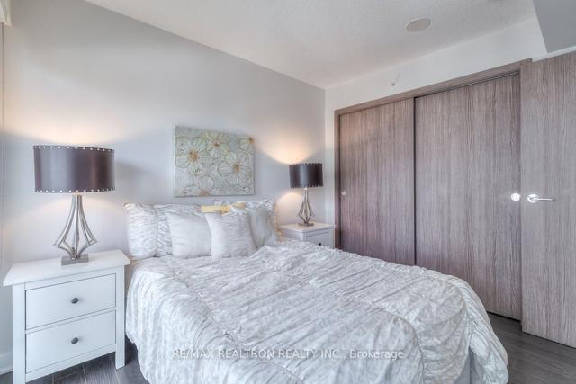 1509 - 17 Bathurst St, Condo with 1 bedrooms, 1 bathrooms and 0 parking in Toronto ON | Image 2