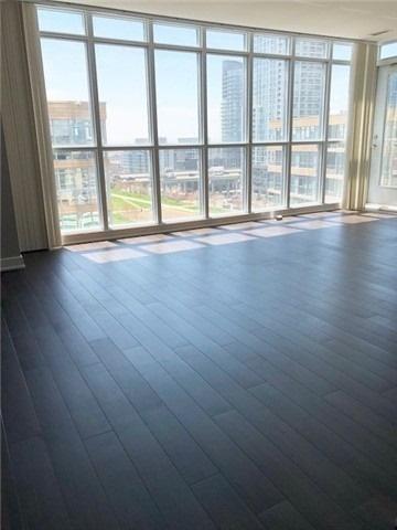 1036 - 15 Iceboat Terr, Condo with 2 bedrooms, 2 bathrooms and 1 parking in Toronto ON | Image 6