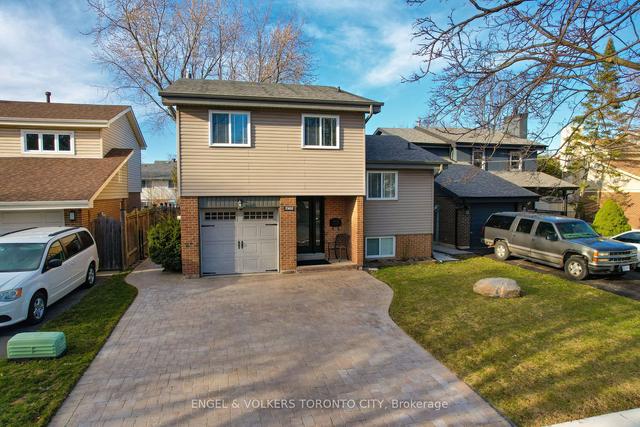 3988 Taffey Cres, House detached with 3 bedrooms, 3 bathrooms and 3 parking in Mississauga ON | Image 1