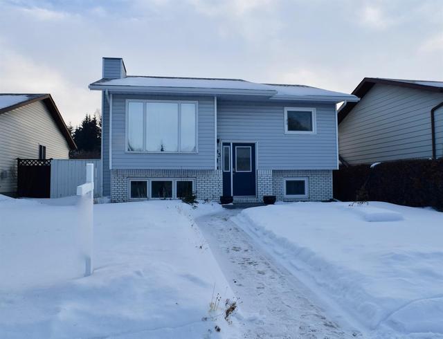 45 Rupert Crescent, House detached with 4 bedrooms, 2 bathrooms and 2 parking in Red Deer County AB | Image 3