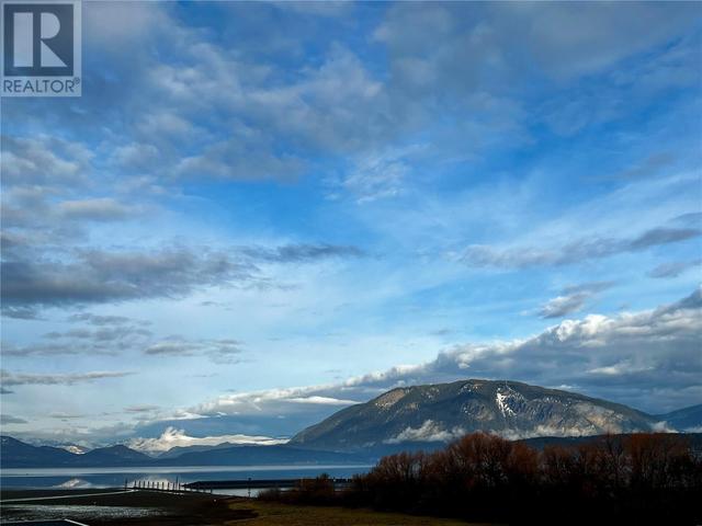 402 - 131 Harbourfront Drive Ne, Condo with 2 bedrooms, 2 bathrooms and 3 parking in Salmon Arm BC | Image 51