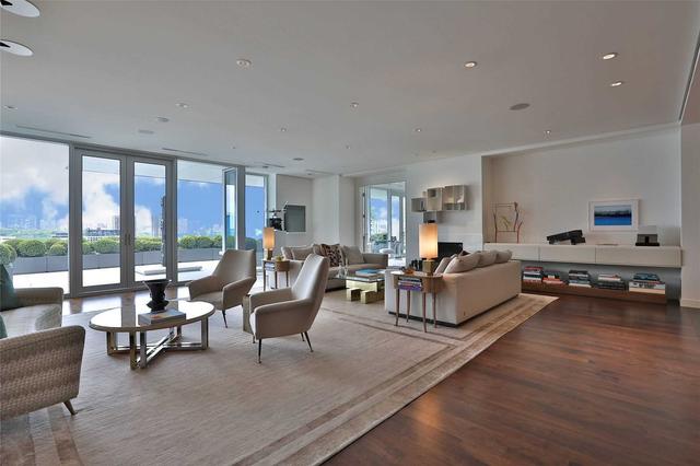 1102 - 155 Cumberland St, Condo with 3 bedrooms, 3 bathrooms and 2 parking in Toronto ON | Image 30