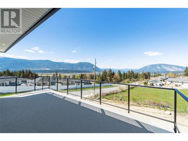 1021 16 Avenue Se, House detached with 6 bedrooms, 3 bathrooms and 2 parking in Salmon Arm BC | Image 22