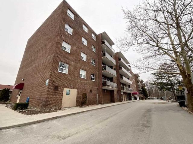211 - 793 Colborne St, Condo with 2 bedrooms, 1 bathrooms and 1 parking in Brantford ON | Card Image