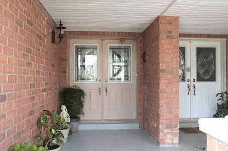 32 Billingsley Cres, House semidetached with 1 bedrooms, 1 bathrooms and 1 parking in Markham ON | Image 2