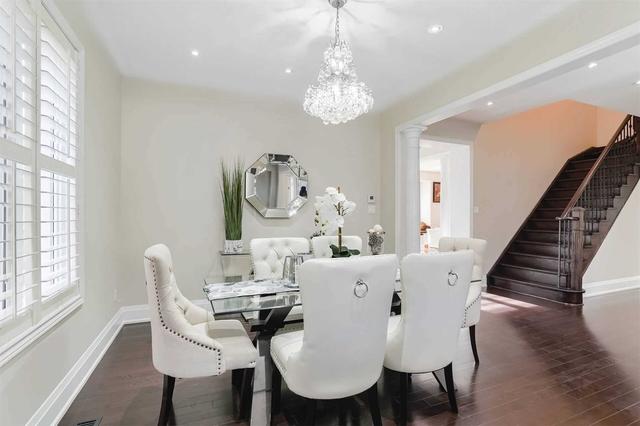 6 Timberwolf Rd, House detached with 4 bedrooms, 4 bathrooms and 4 parking in Brampton ON | Image 2