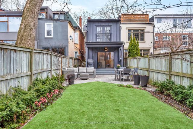 14 Rathnelly Ave, House semidetached with 3 bedrooms, 3 bathrooms and 0 parking in Toronto ON | Image 17