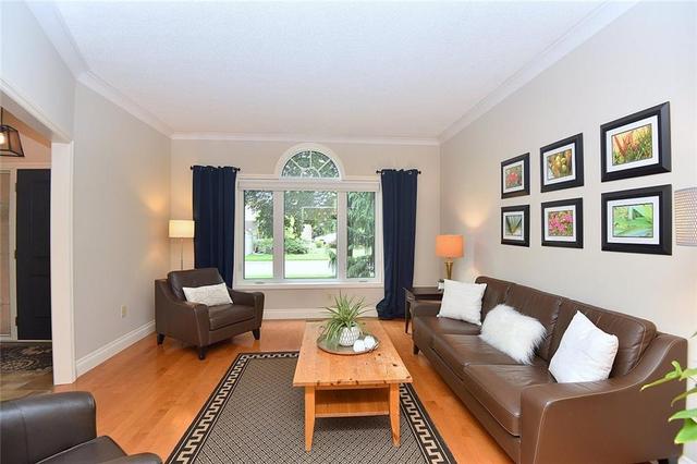 633 Andrea Court, House detached with 4 bedrooms, 3 bathrooms and 4 parking in Burlington ON | Image 7