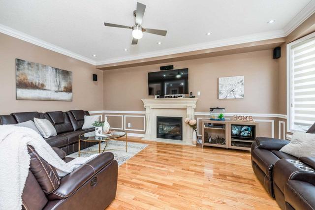 42 Ryecroft Cres, House detached with 4 bedrooms, 6 bathrooms and 6 parking in Brampton ON | Image 3