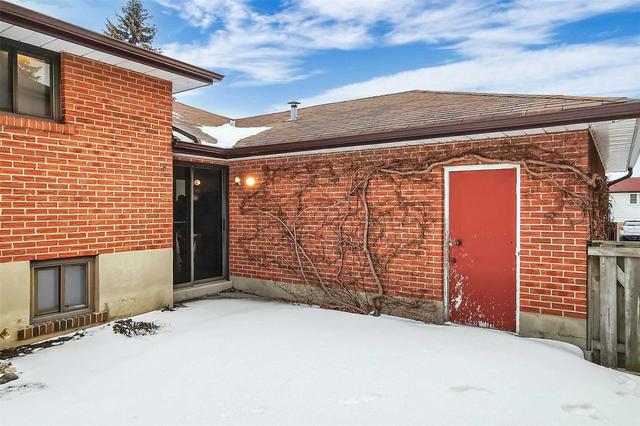 7 Misthollow Sq, House detached with 4 bedrooms, 2 bathrooms and 4 parking in Toronto ON | Image 16