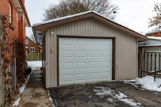 80 Maple St, House detached with 2 bedrooms, 1 bathrooms and 4 parking in Peterborough ON | Image 15