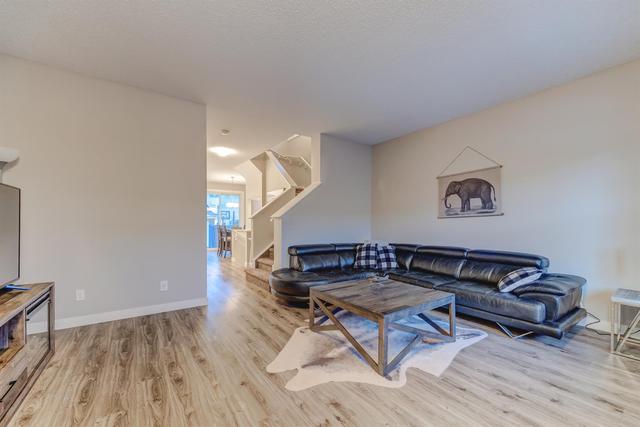 252 Chinook Gate Park Sw, Home with 2 bedrooms, 2 bathrooms and 2 parking in Calgary AB | Image 6