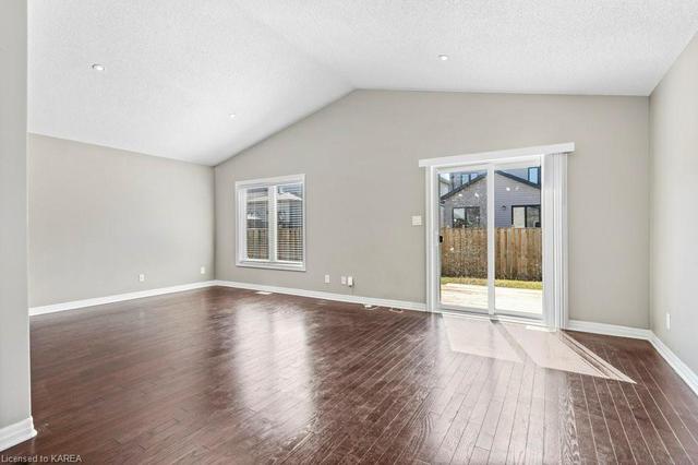 1717 Reginald Bart Drive, House detached with 4 bedrooms, 3 bathrooms and 3 parking in Kingston ON | Image 11