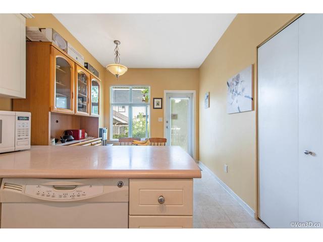 1404 Salter Street, House detached with 3 bedrooms, 2 bathrooms and null parking in New Westminster BC | Image 10