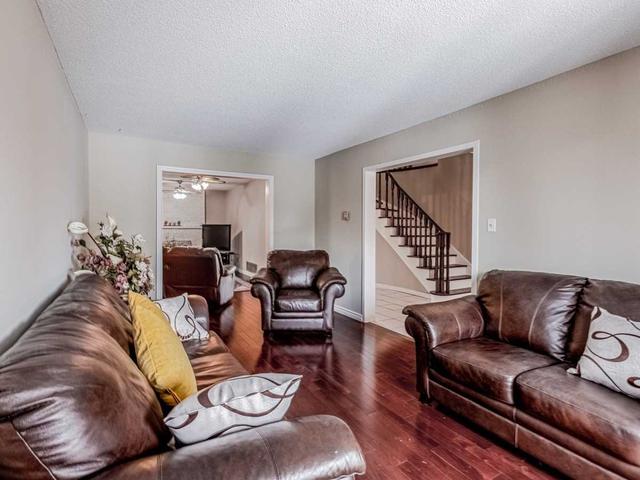 53 Coronation Circ, House detached with 4 bedrooms, 4 bathrooms and 4 parking in Brampton ON | Image 34