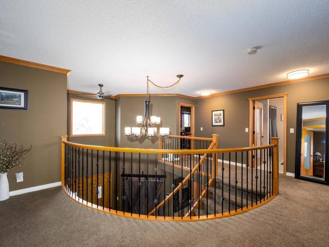 916 Woodbine Boulevard Sw, House detached with 3 bedrooms, 3 bathrooms and 5 parking in Calgary AB | Image 18