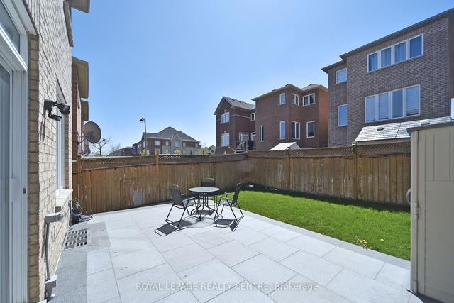 8 Catalpa Cres, House detached with 4 bedrooms, 4 bathrooms and 3 parking in Vaughan ON | Image 35