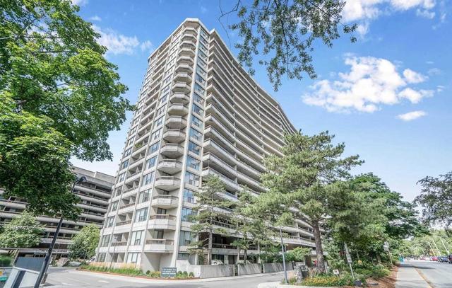 709 - 100 Quebec Ave, Condo with 2 bedrooms, 2 bathrooms and 1 parking in Toronto ON | Card Image