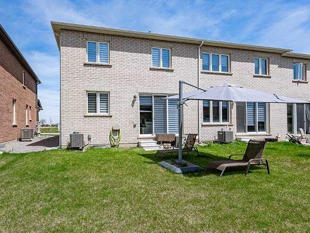 1364 Sycamore Gdns, House attached with 4 bedrooms, 3 bathrooms and 2 parking in Milton ON | Image 10